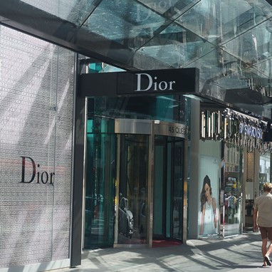 Parad-and-dior-9.jpg  45 Queen St - AMP Capital